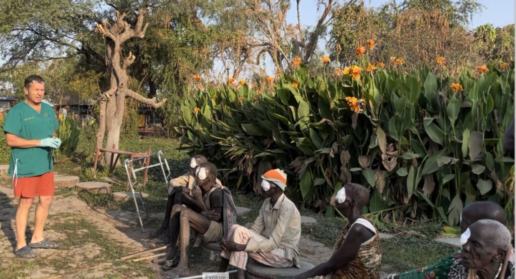 3. Dr. Geof Tabin and patients_South Sudan